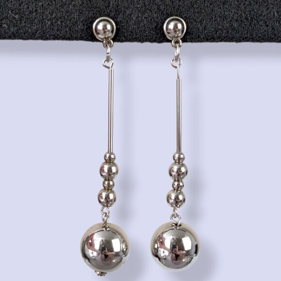 (2/$20) Vintage Dangling Metal Ball Earrings - Picture 1 of 4